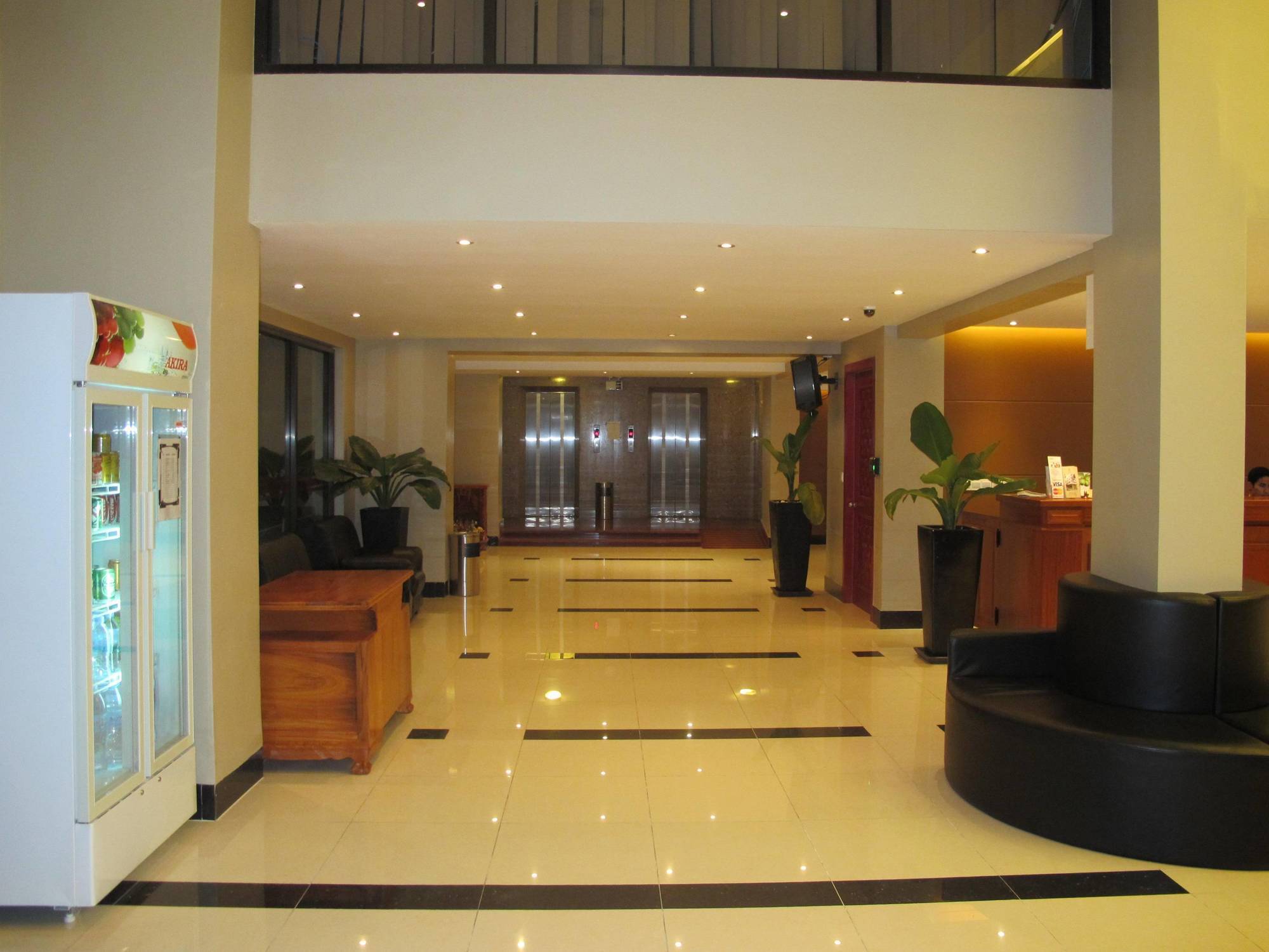 ลุกซ์ ริเวอร์ไซด์ โฮเต็ล แอนด์ อพาร์ตเมนต์ Hotel พนมเปญ ภายนอก รูปภาพ